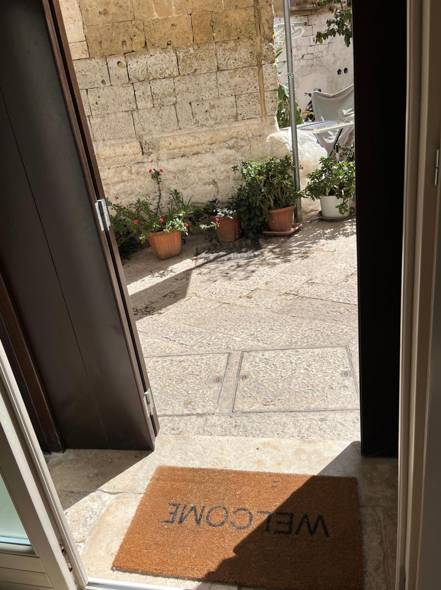 Ground Stone Apartment Bari Exterior photo